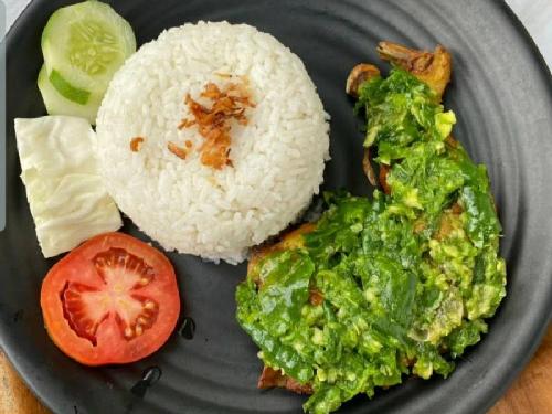 Lesehan Mas Ndut: Rasa Nostalgia di Jantung Cilacap
